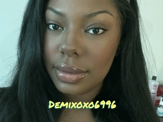 Demixoxo6996
