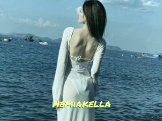 Hemiakella