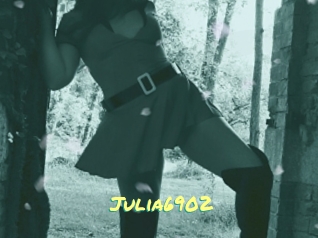 Julia6902