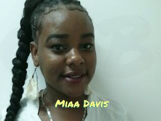 Miaa_Davis